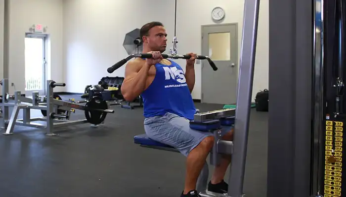 Best Lat Pulldown Variations for a Stronger Back